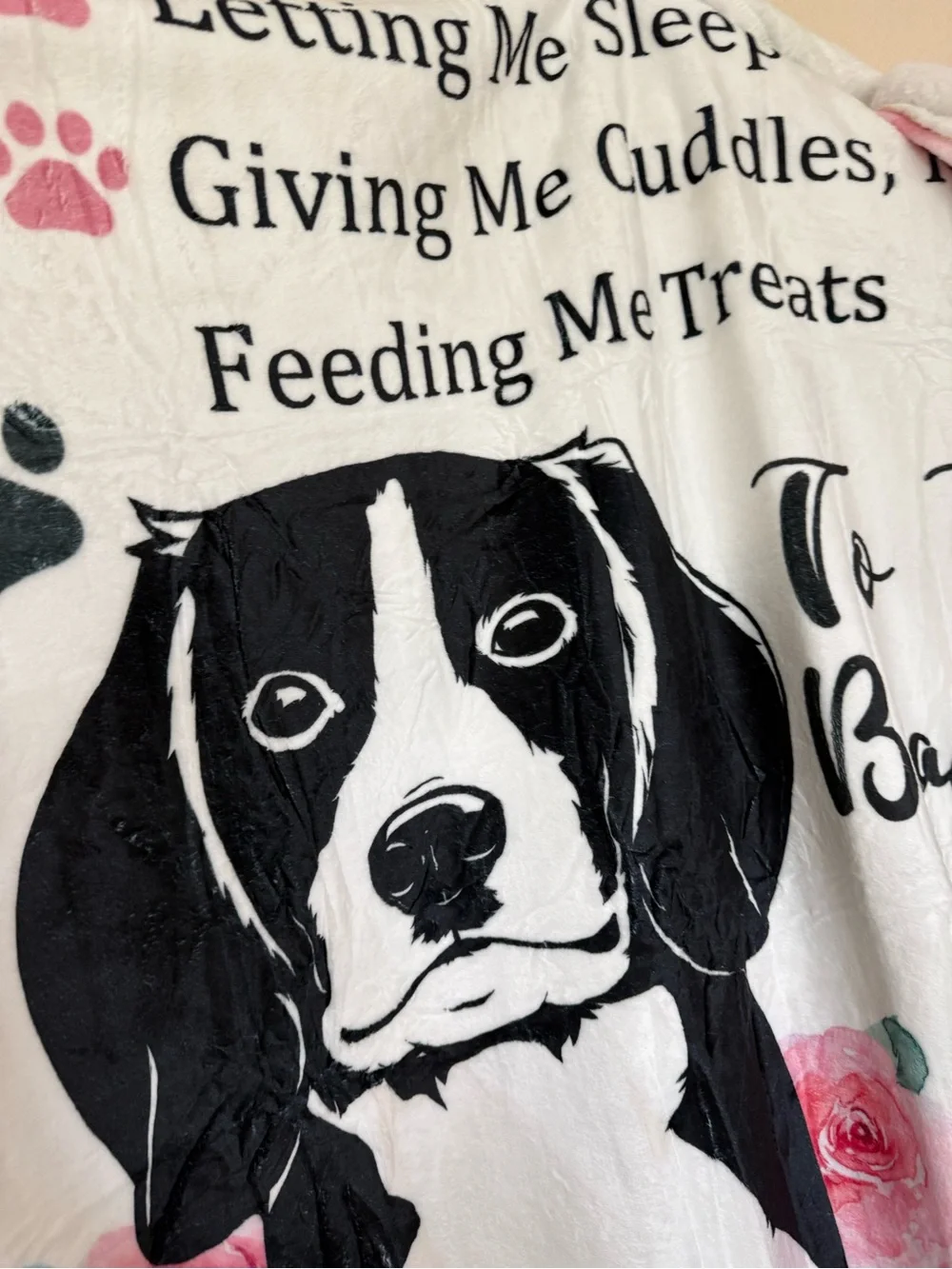 Personalized Beagle Mom Throw Blanket - White with Pink Floral 48х60
